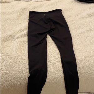 Lululemon wonder under